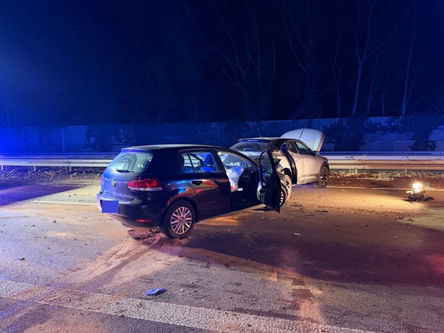 FW Dinslaken: Verkehrsunfall mit mehreren verletzten Personen.
