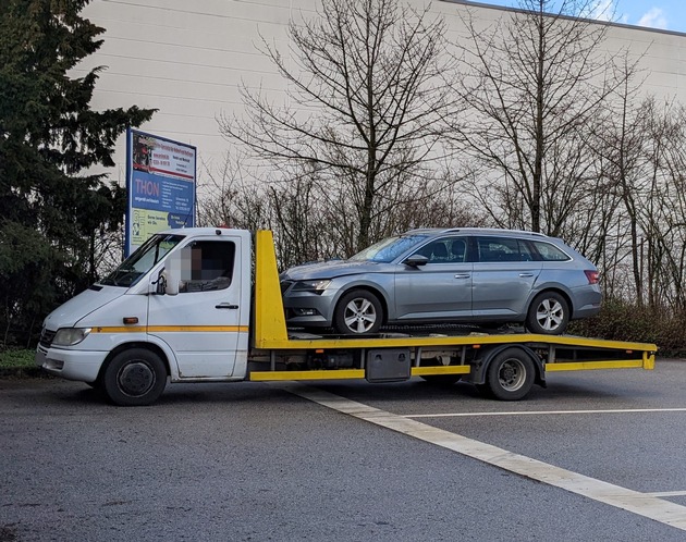POL-ME: 63 Mängel: Polizei zieht maroden Autotransporter aus dem Verkehr - Wülfrath - 2301043