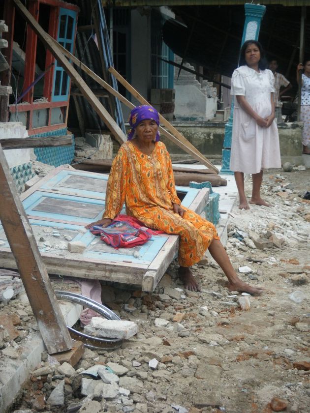 Erdbeben Sumatra: Größte Schäden auf dem Land / Caritas-Mitarbeiter berichten von vollkommen zerstörten Dörfern, deren Bewohner bislang ganz auf sich gestellt sind (mit Bildmaterial)