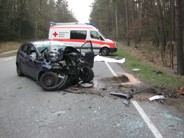 POL-WL: 25 Jähriger stirbt bei Unfall auf der B 3