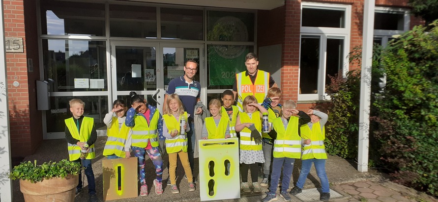 POL-NI: Stadthagen - Aktion &quot;Gelbe Füße - sicherer Schulweg&quot;
