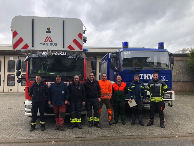 FW-KLE: Achtung, Baum fällt! - Ausbildung an der Motorsäge bei der Freiwilligen Feuerwehr Bedburg-Hau