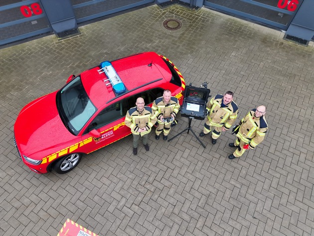 FW Alpen: Freiwillige Feuerwehr Alpen stellt Drohne in Dienst