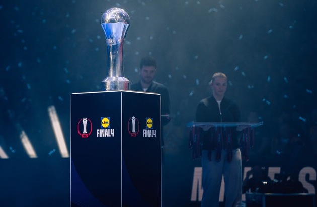 Lidl: Handball hautnah: Lidl Final4 begeistert Fans mit interaktivem LED-Spielfeld