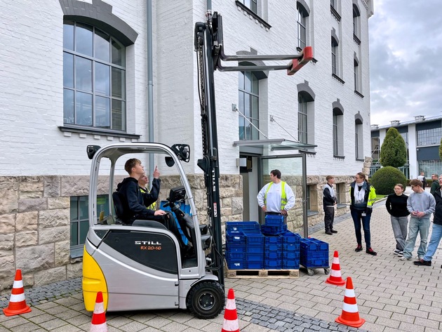 Presseinformation: Tag der offenen Ausbildung bei Brose in Coburg