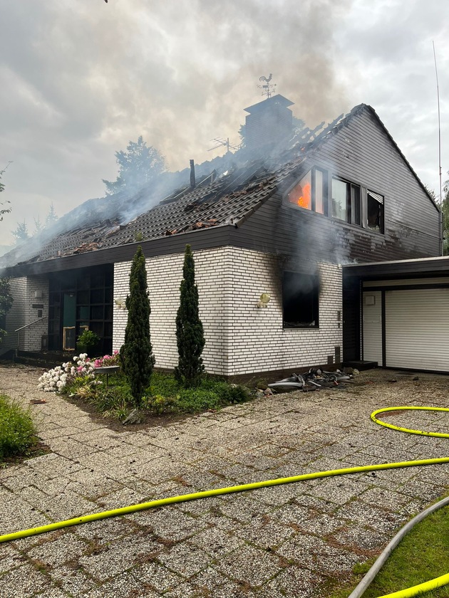 FW Sonsbeck: FOLGEMELDUNG - Gebäudebrand in Sonsbeck