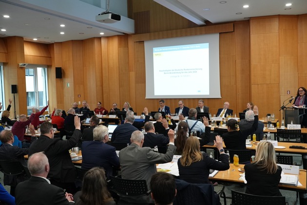 Vertreterversammlung der Deutschen Rentenversicherung Berlin-Brandenburg verabschiedet Haushaltsplan für 2026