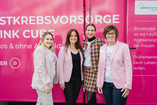 PINK CUBE heute in Luzern: Brustkrebsvorsorge auf dem Mühlenplatz
