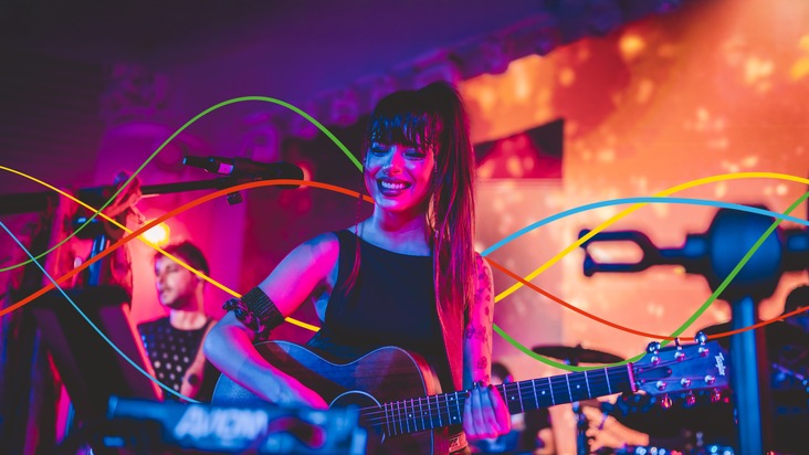 AIDA Pressemeldung: Jetzt bewerben: Gro&szlig;e B&uuml;hne f&uuml;r neue Sounds - AIDAradio startet Newcomer Contest f&uuml;r die AIDA FESTIVAL Cruise 2026