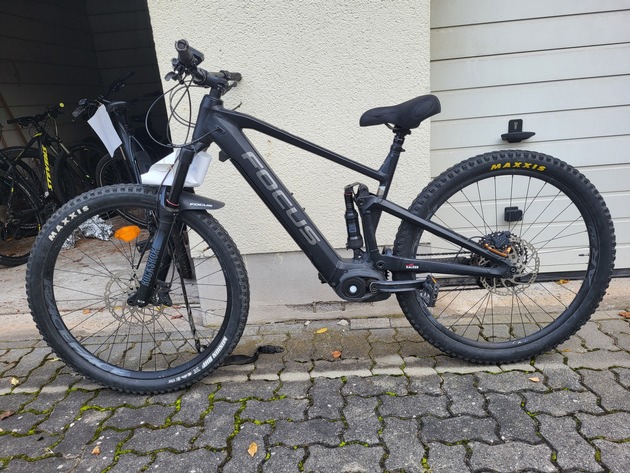 POL-MA: Mannheim: Hochwertige E-Bikes sichergestellt - Eigentümer gesucht