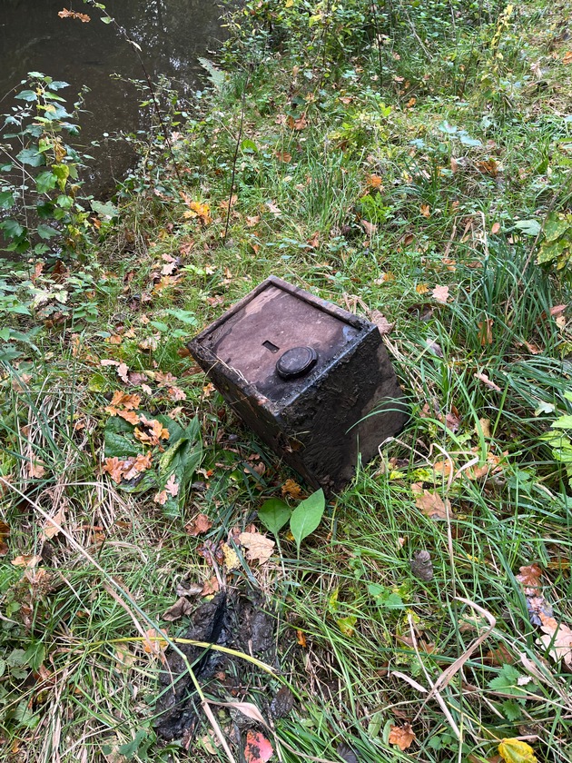 POL-KLE: Kalkar - Aufgefundener Tresor an der &quot;Ley&quot; in Kalkar / Polizei sucht Besitzer