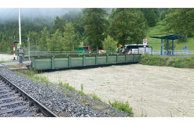 Zermatt infolge Hochwassergefahr nicht erreichbar - Bahnersatz auf dem Abschnitt Visp-Täsch aufgeboten