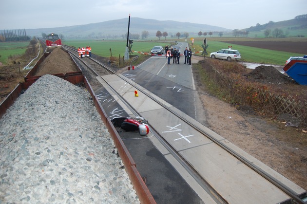 POL-HOL: Schwerste Verkehrsunfälle überschatten das Wochenende im Landkreis - 52jähriger getötet / Drei schwerstverletzte Jugendliche -