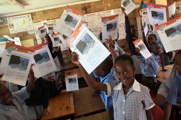 dpa produziert englische Kindernachrichten als Bildungsprojekt in Südafrika (FOTO)