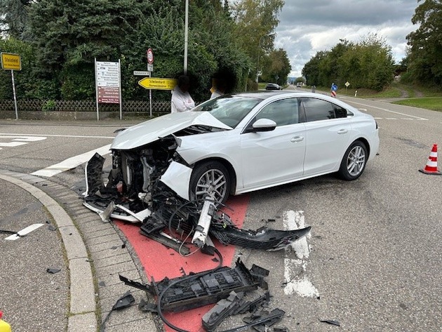 POL-PDLD: Verkehrsunfall mit hohem Sachschaden