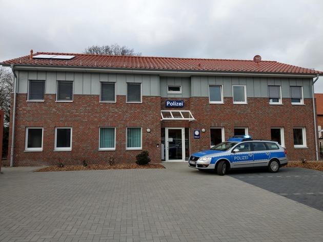 POL-LG: ++ Bleckede - Einweihung des neuen Dienstgebäudes der Polizeistation Bleckede - Amtseinführung des Dienststellenleiters, Polizeihauptkommissar Lorenz Reimers ++