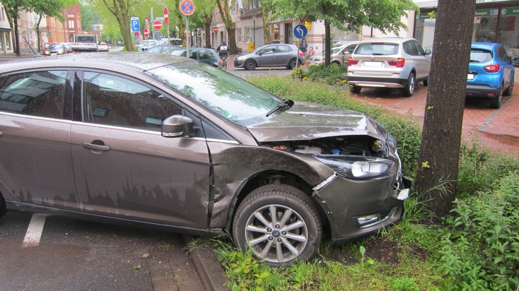 POL-NI: Verkehrsunfall in der Ortsmitte von Stolzenau