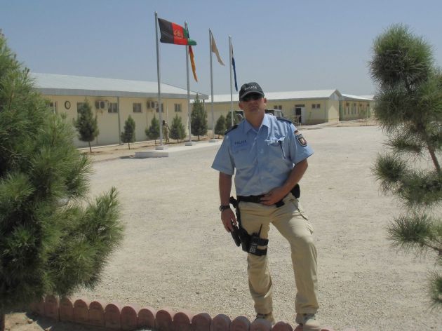 POL-SE: Polizeidirektion Bad Segeberg   /
Polizeibeamter erhielt Dankesurkunde für seinen Einsatz beim German Police Project Team in Afghanistan