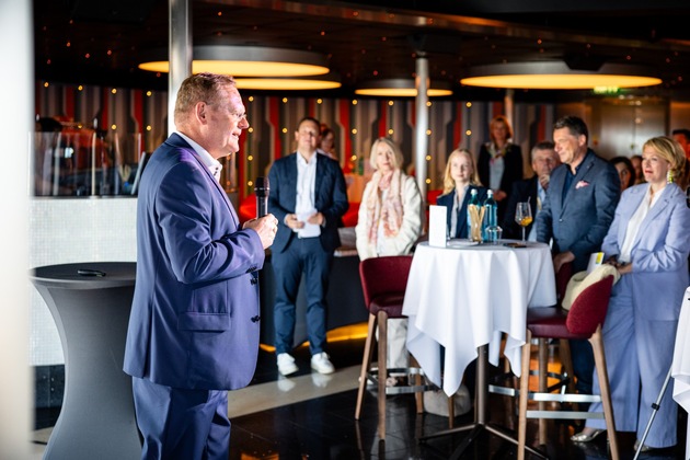 Aktuelle Pressemeldung: Wo die Reise begann: AIDA Cruises feiert 30 Jahre in Rostock-Warnem&uuml;nde