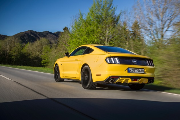 Ford Performance Days: Exklusive Fahrsicherheitstrainings mit dem Ford Mustang GT Fastback