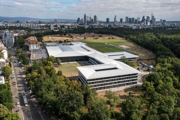Pressemitteilung: &quot;Die WISAG spielt in der ersten Liga des Facility Managements auf dem DFB-Campus&quot;