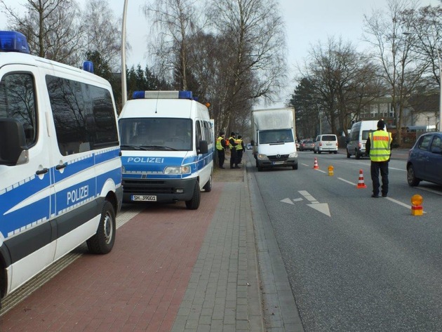 POL-SE: Polizeidirektion Bad Segeberg / Norderstedt: Erneuter Großeinsatz gegen Einbrecher in der Metropolregion Hamburg