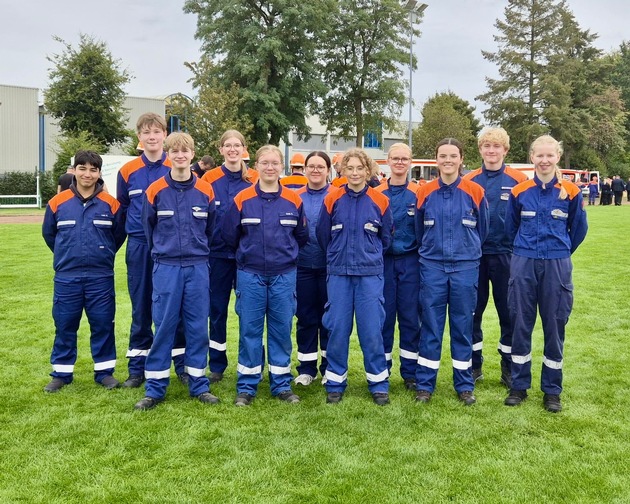 FW-OLL: Mitglieder von drei Jugendfeuerwehren aus dem Landkreis Oldenburg erhalten Leistungsspange - Premiere für zwei Jugendliche aus der Gemeinde Großenkneten