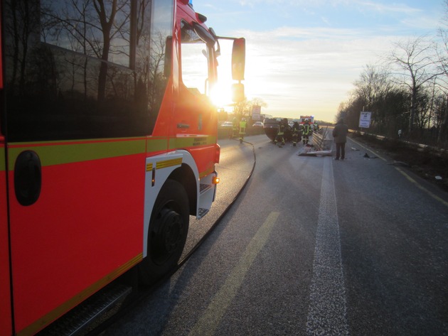 FW-MH: Unfall auf der A40 sorgt für Stau