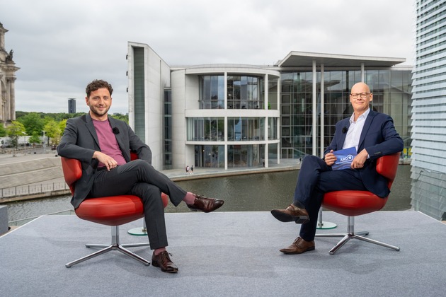 &quot;Wir geben den Osten nicht auf&quot; / Grünen Co-Chef fordert alle Grünen Bundestagsabgeordneten auf, Wahlkreisarbeit in den Osten zu verlegen