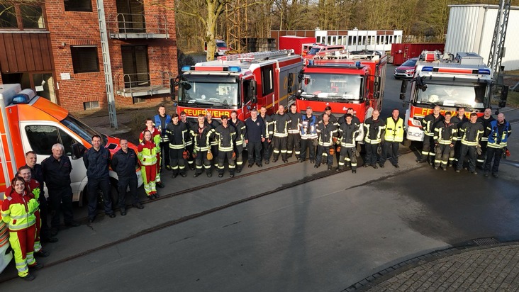 FW Dinslaken: Feuerwehr Dinslaken trainiert am Institut der Feuerwehr in Münster