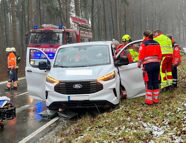 FW Eigeltingen: Verkehrsunfall bei Heudorf (Hegau)