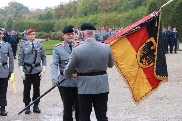 Landeskommando Mecklenburg-Vorpommern bekommt neue Führung / General Uwe Nerger wird verabschiedet und mit Ulrich Reineke übernimmt erstmalig ein Admiral die Führung eines Landeskommandos