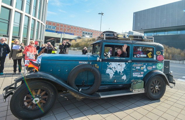 ITB Berlin empfängt Heidi Hetzer nach über 950 Tagen Weltreise