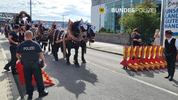 Bundespolizeidirektion München: Bundespolizei zieht &quot;positive Halbzeitbilanz&quot; des Einsatzes zum 188. Münchner Oktoberfest