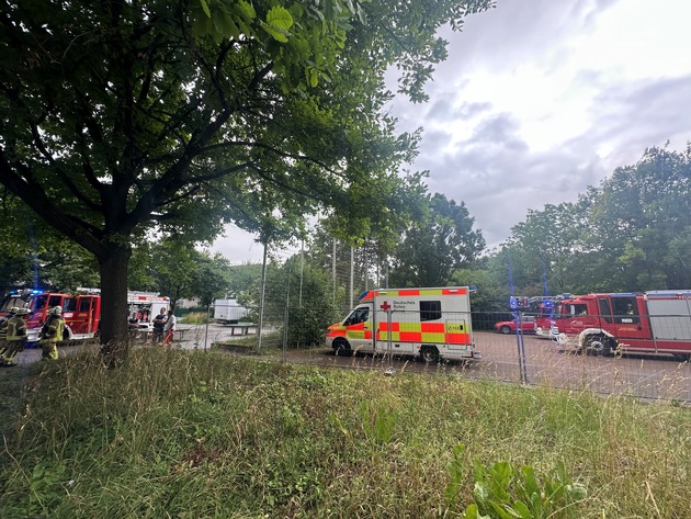 FW Weinheim: Feuerwehr Weinheim im Dauereinsatz - Personenrettung, Rutschpartie und Brandmeldealarm