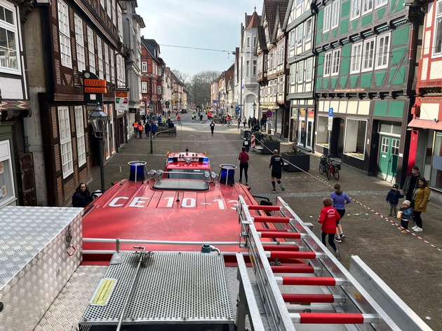 FW Celle: Einsatz in der Altstadt während des Wasa-Lauf s