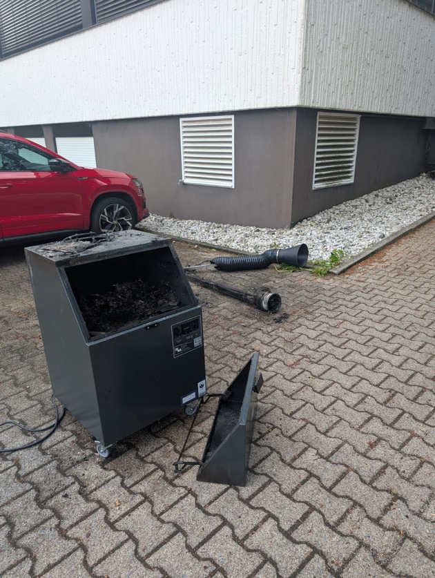 FW-EN: Brandeinsätze und massive Ölspur in Breckerfeld