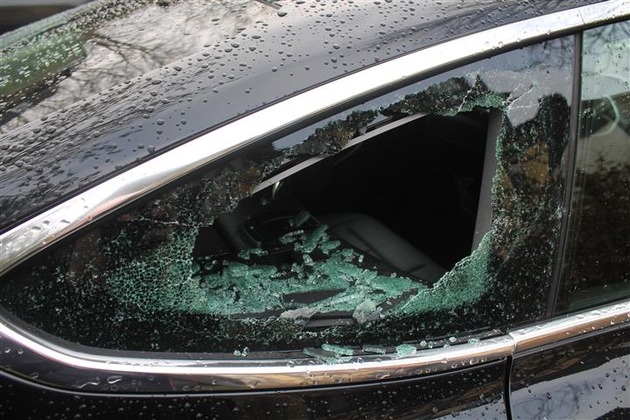POL-PPKO: Autos aufgebrochen - Täter haben es auf BMW-Ausstattungen abgesehen