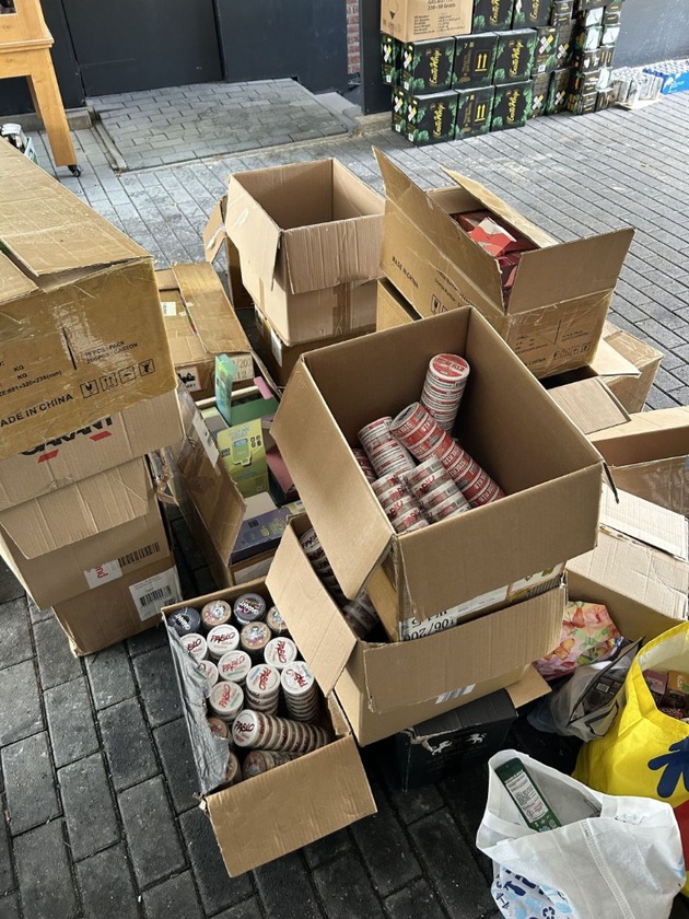 ZOLL-H: -Ermittlungen und Sicherstellungen durch das Zollfahndungsamtes Hannover in Bielefeld -Sicherstellung von großen Mengen Snus-Tabak,unversteuerten E-Zigaretten sowie HHC-Vapes