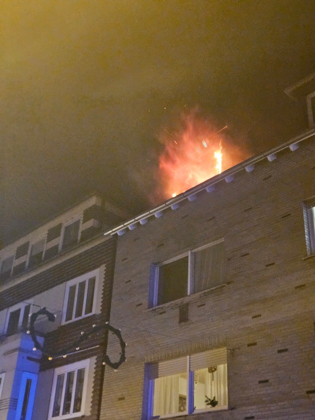 FW Datteln: Wohnungsbrand mit Menschenleben in Gefahr