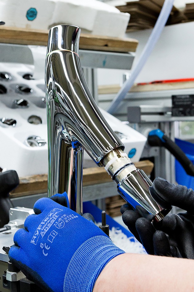 Das Magazin WirtschaftsWoche veröffentlicht Markenstudie &quot;1. Wahl 2016&quot; / Beste Marke im Handel: Platz 1 für Hansgrohe in der Kategorie Haustechnik