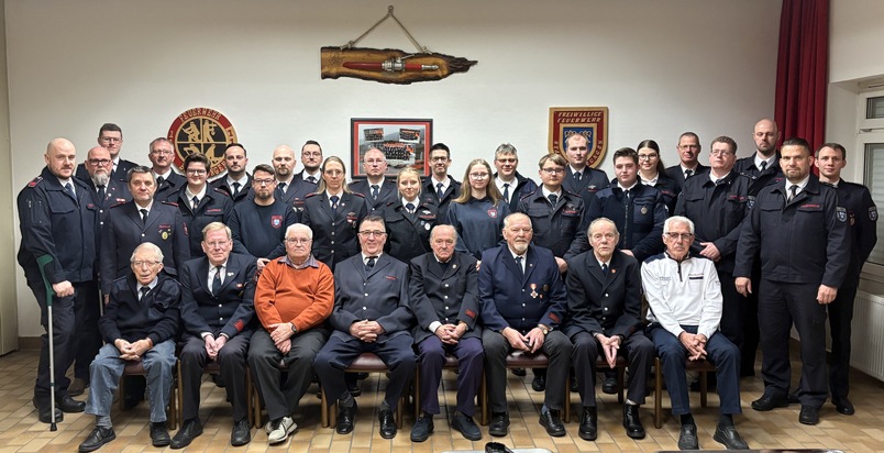 FW Beverungen: Jahresdienstbesprechung des L&ouml;schzugs Beverungen und Jahreshauptversammlung des Feuerwehrvereins St. Florian e.V.