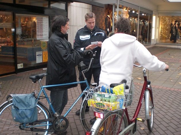 POL-STH: Fahrradkontrollen in Stadthäger Innenstadt Maßnahme zur Hebung der Verkehrssicherheit und der Bekämpfung der Diebstahlskriminalität
