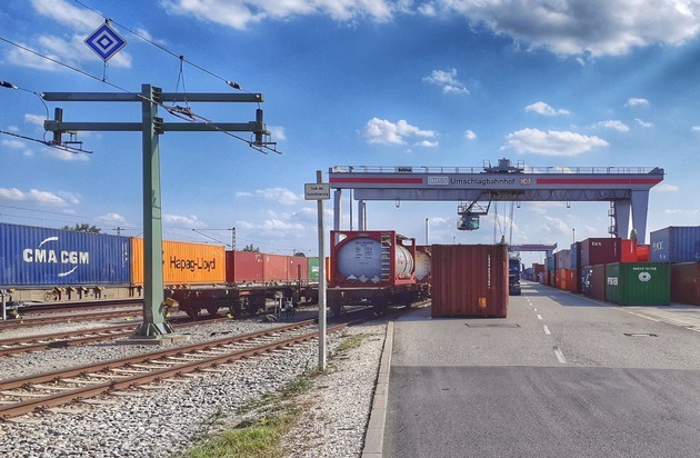 Drees & Sommer SE: Von der Straße auf die Schiene: Ausbau des Umschlagbahnhofs Ulm-Dornstadt verdoppelt Ladekapazitäten