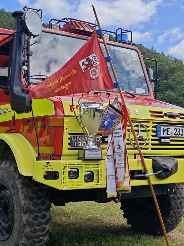 FW Ratingen: Jugendfeuerwehr trotzt Regen beim Kreiszeltlager