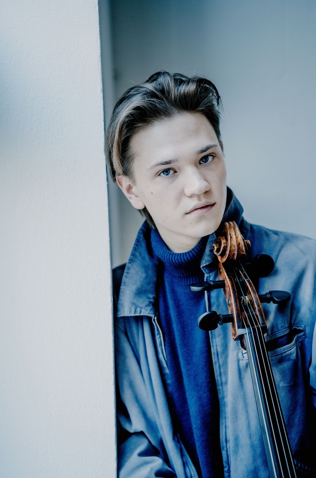 Arne Jesper Zeller ist "SWR Kultur New Talent 2026" / Dreij&auml;hrige F&ouml;rderung f&uuml;r Cellisten aus Rheinland-Pfalz / Deb&uuml;t als SWR Kultur New Talent beim Auftaktkonzert der Schwetzinger SWR Festspiele