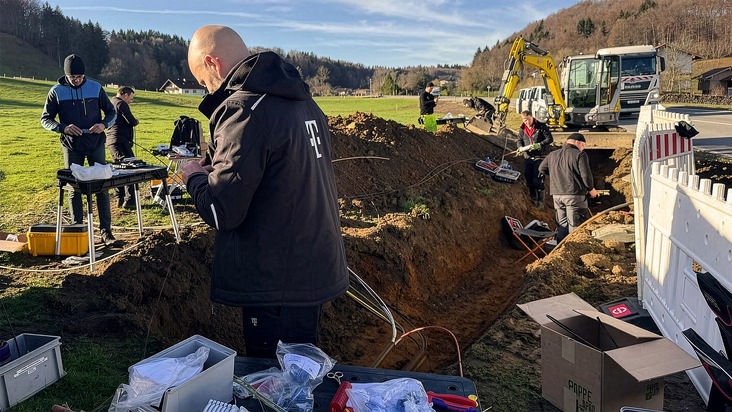 Telekom behebt Glasfaser-Schaden im Berchtesgadener Land