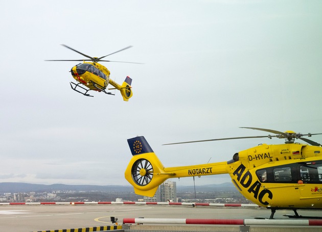 Neuer ADAC Rettungshubschrauber in Mainz