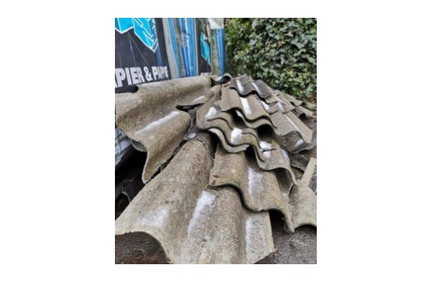 POL-SE: Pinneberg - Entsorgung von asbesthaltigen Platten - Polizei sucht Zeugen