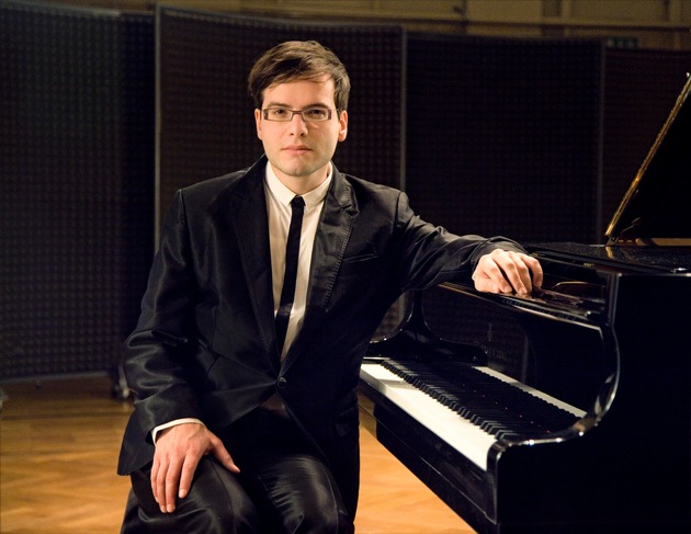 Migros-Pour-cent-culturel-Classics: tournée IV de la saison 2016-2017 / Quand l&apos;harmonie se mêle à la plus belle des sonorités: Iván Fischer et l&apos;Orchestre du Festival de Budapest.